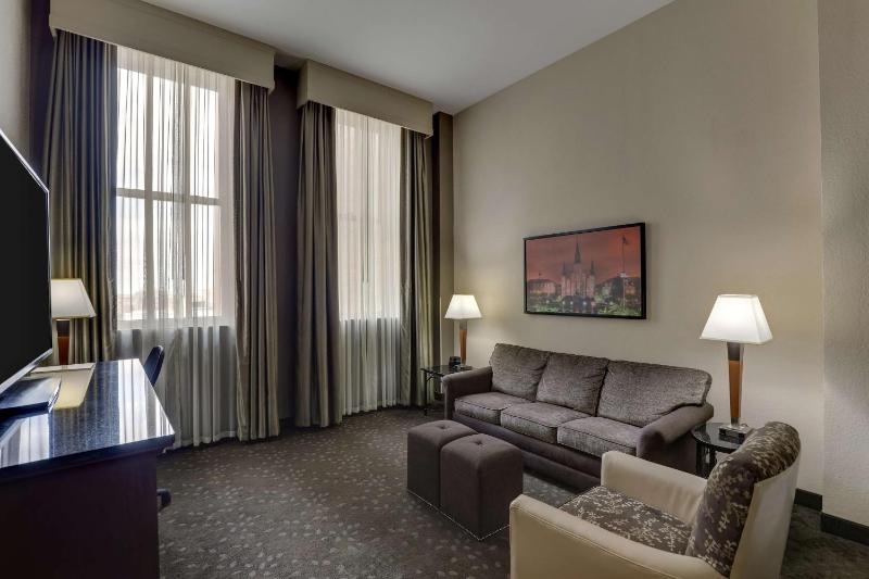 King Suite with Spa Bath image 1