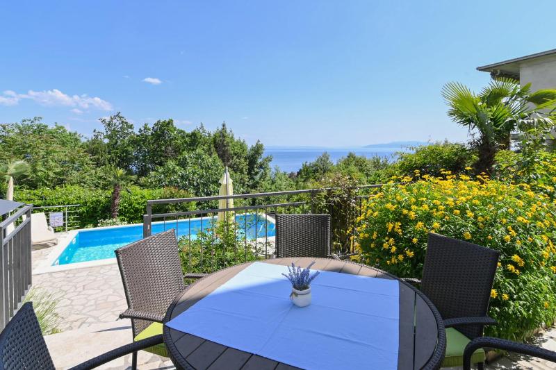 Two-Bedroom Apartment with Terrace and Sea View image 4