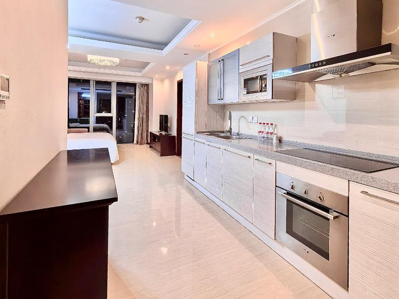 Qingdao Elegant Central Apartment - image 10