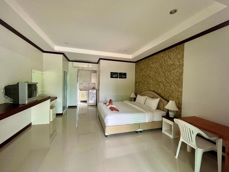 Tan Residence - image 16
