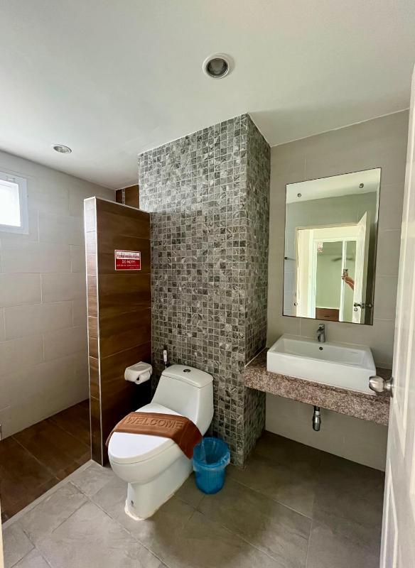 Tan Residence - image 8