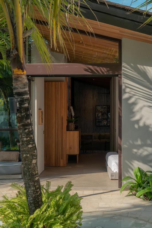 Cala Blanca - Tropical Lagoon Villa in Pererenan - image 8