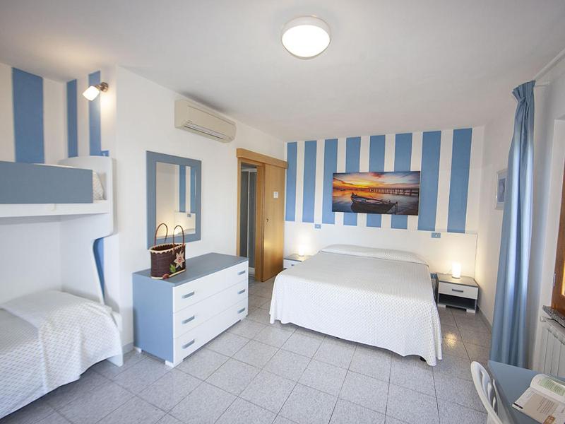 Superior Quadruple Room image 1