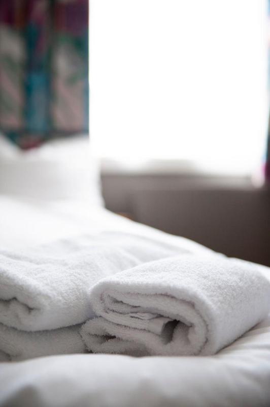 Standard Single Room with Shared Bathroom image 1