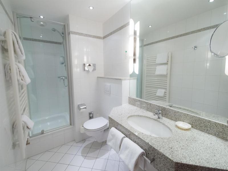 Double Room image 2