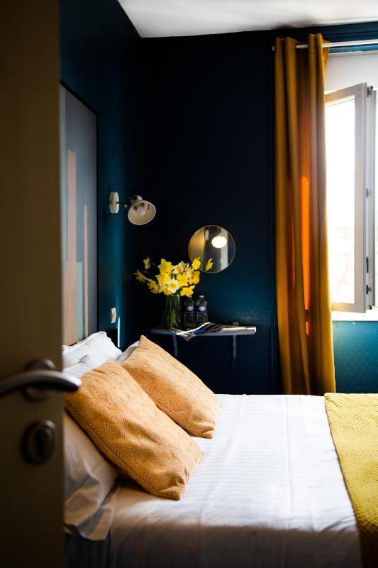 Standard Double Room image 4