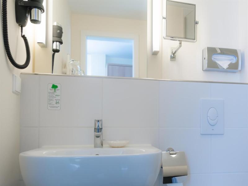 Single Room image 2