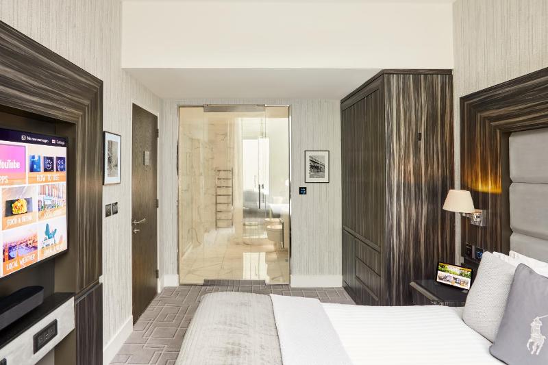 Superior King Room image 1