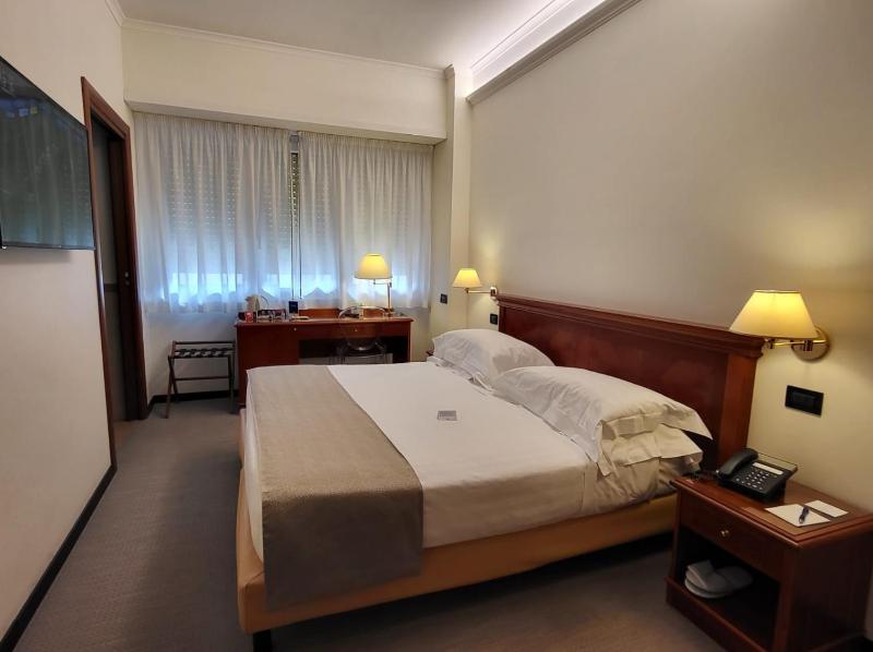 Hotel Plaza - image 29