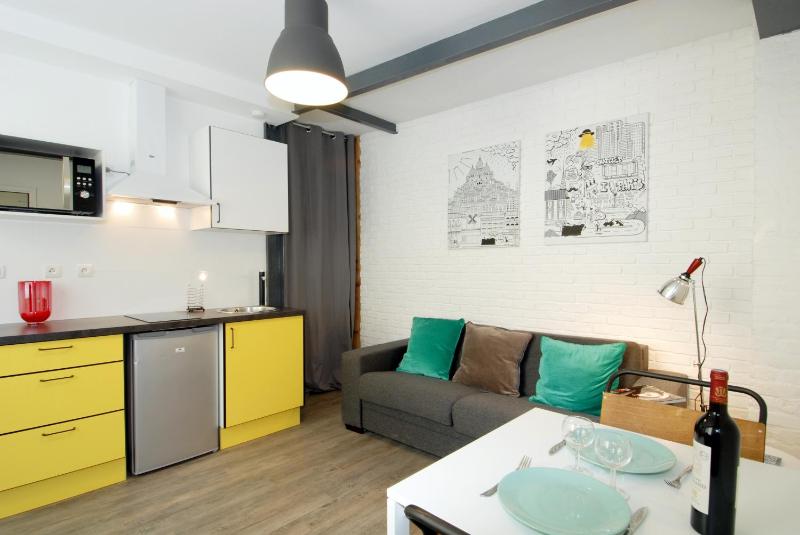 One-Bedroom Apartment image 1