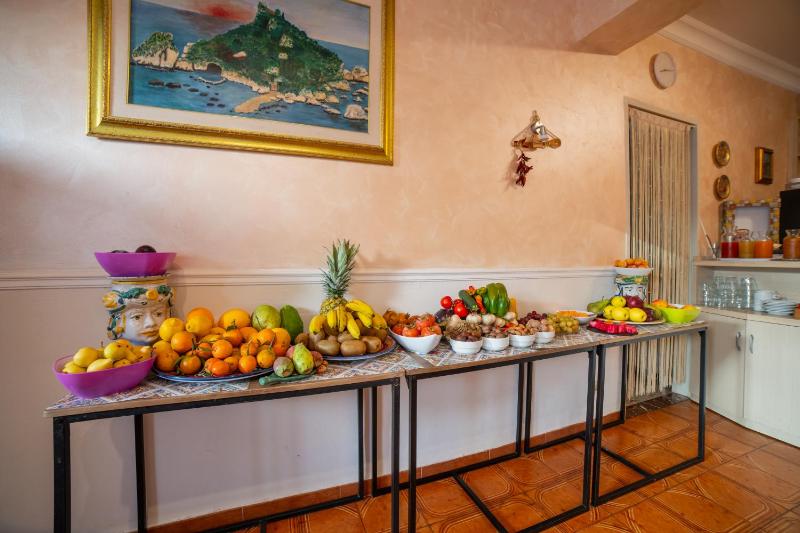 Taormina Garden Hotel - image 37