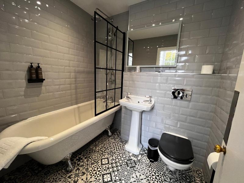 Executive Room image 3