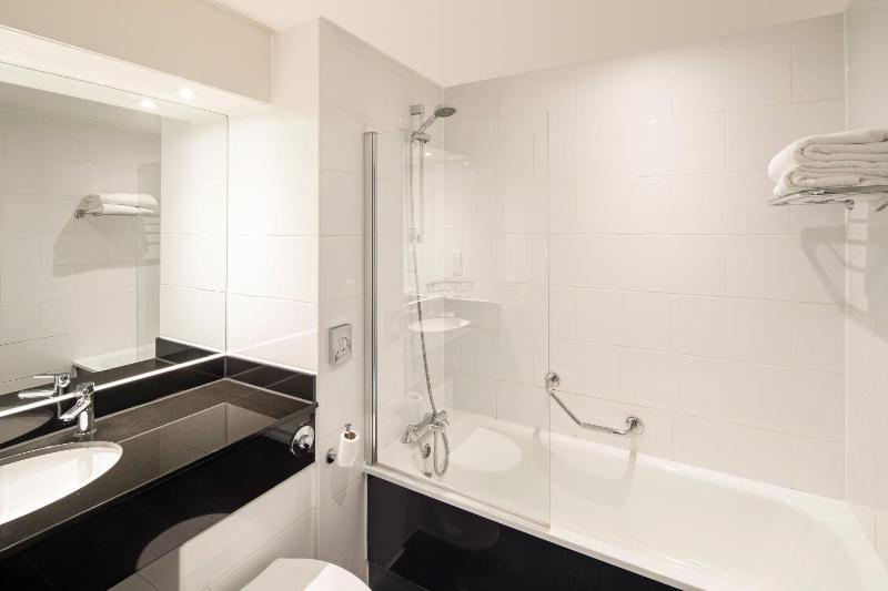 Standard Room image 3