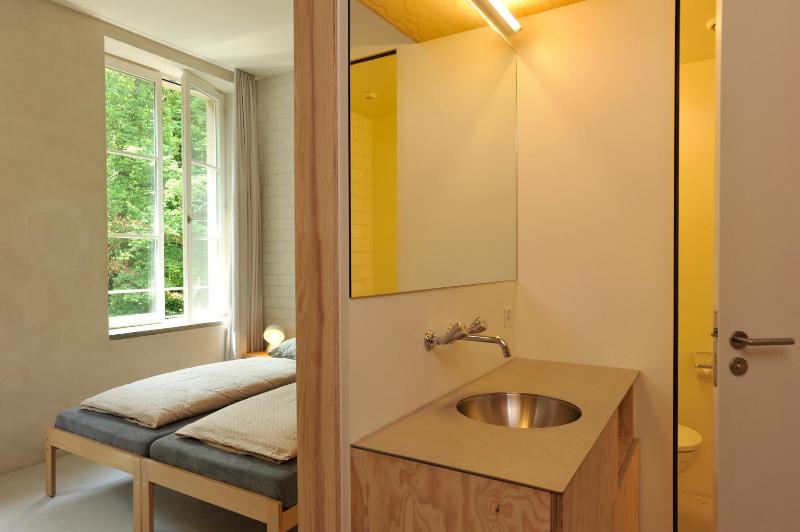 Quadruple Room with Shower image 3