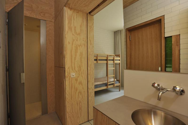 Quadruple Room with Shower image 2