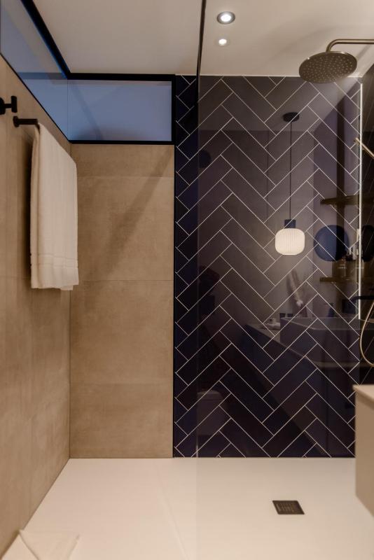 Suite with Spa Bath image 3