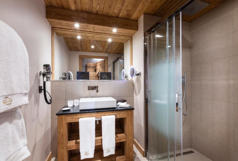 Chalet Orlov by Les Etincelles - image 9