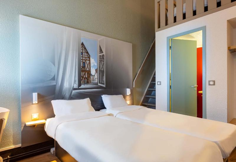 Quadruple Room image 1
