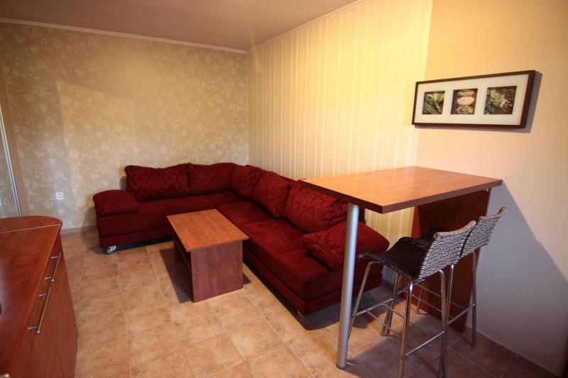 Apartment image 3