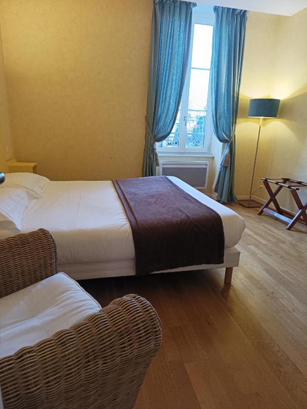 Double or Twin Room image 2