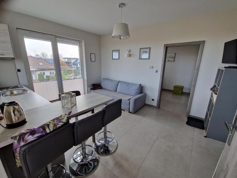 Studio Apartment with Sea View image 4