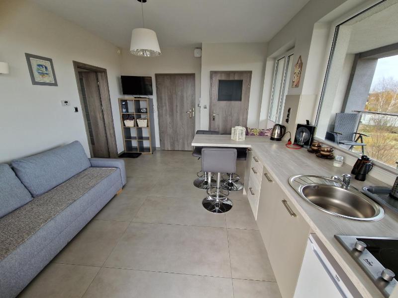 Studio Apartment with Sea View image 3