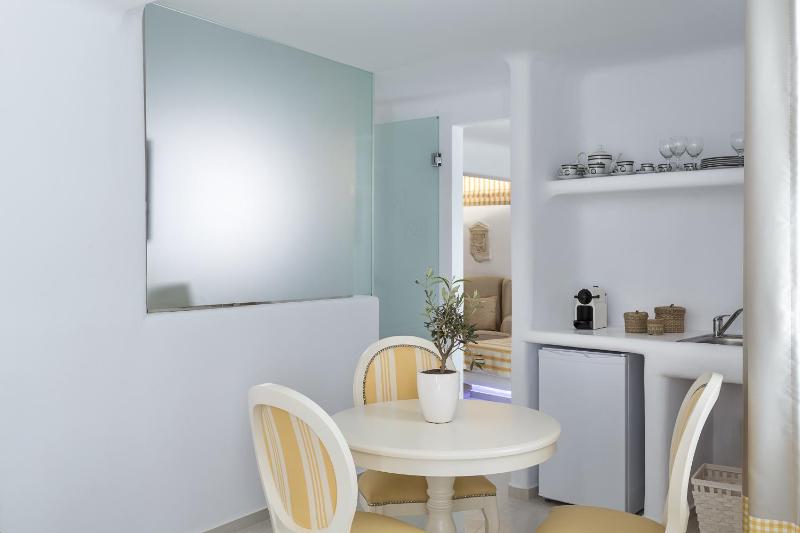 Residence Sea View with Jetted Tub image 4