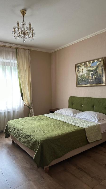 Standard Double Room image 3