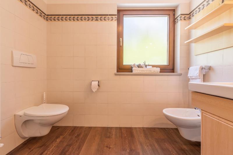 One-Bedroom Apartment (4 Adults) image 2