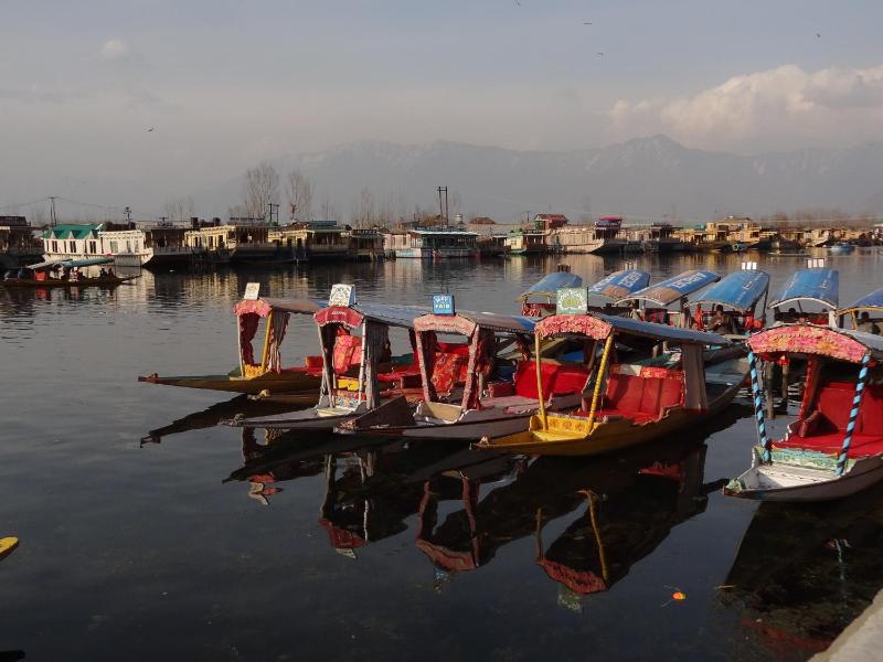 Houseboat Moon of Kashmir - image 16