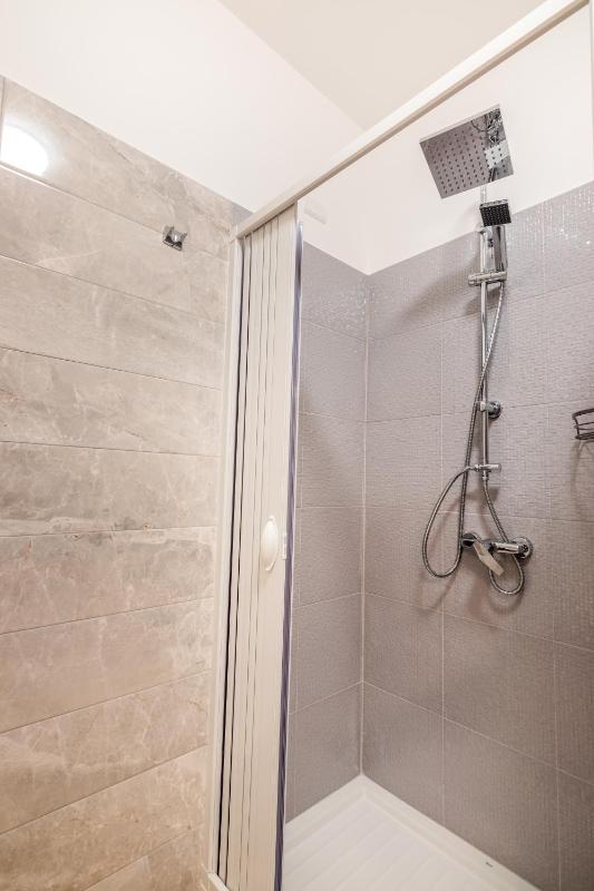 Double or Twin Room image 3