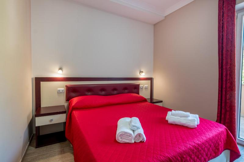 Superior Double Room image 3