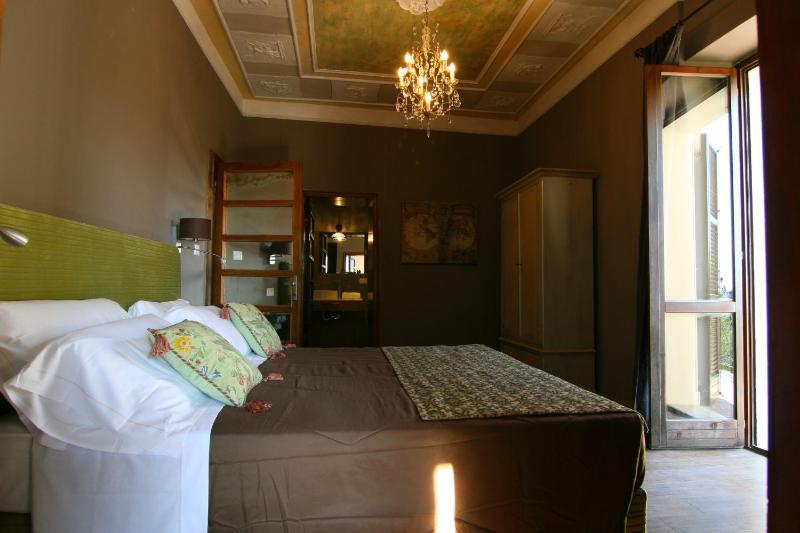 Double or Twin Room image 3