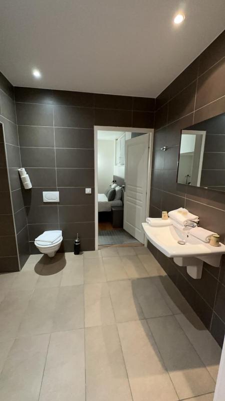 Economy Double Room image 2
