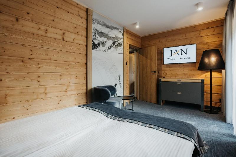 Apartment with Mountain View image 4