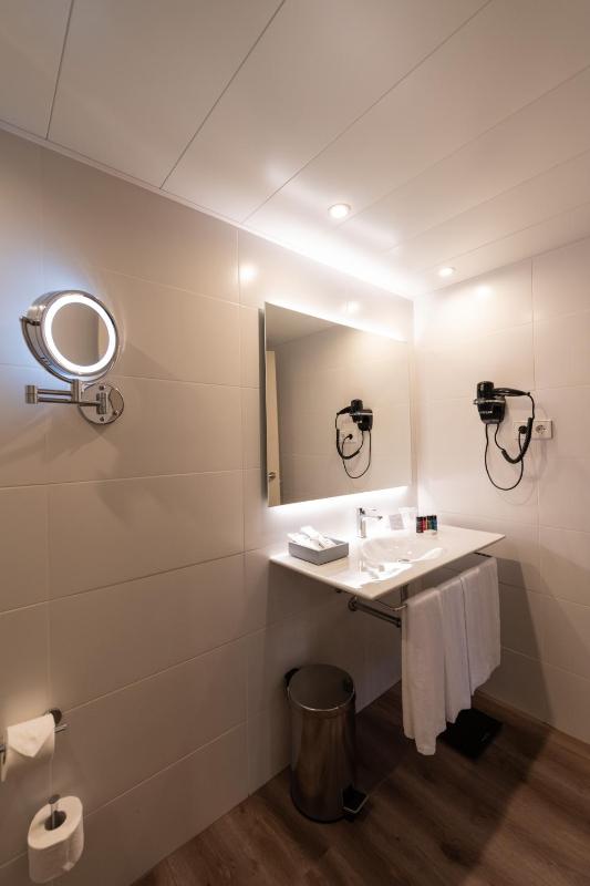 Double Room - Attic image 4