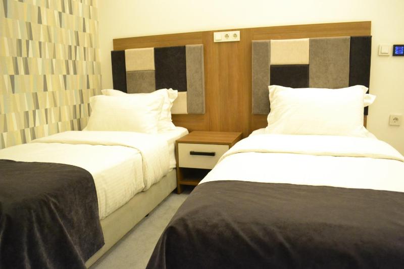 Double or Twin Room with Private Bathroom image 1