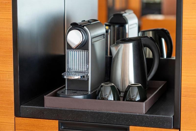 Skyline Suite with Skyline View image 2