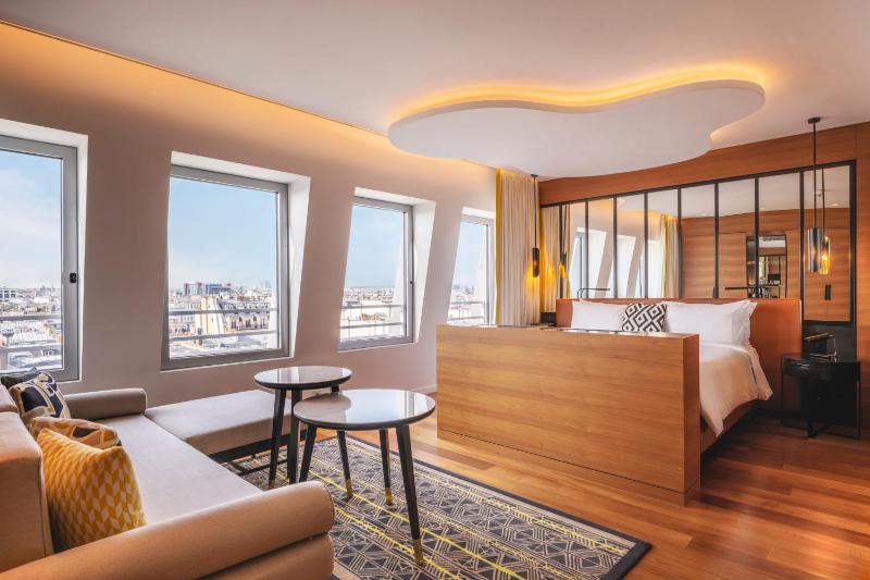 Skyline Suite with Skyline View image 1