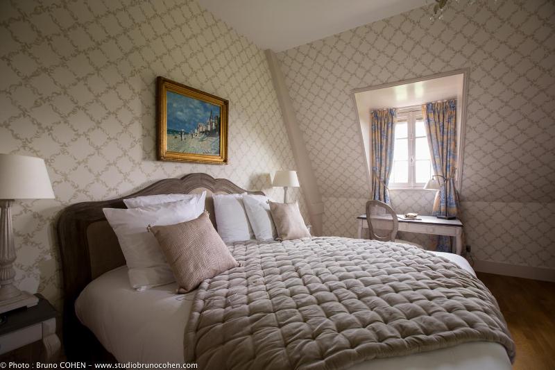 Charm Double Room image 2