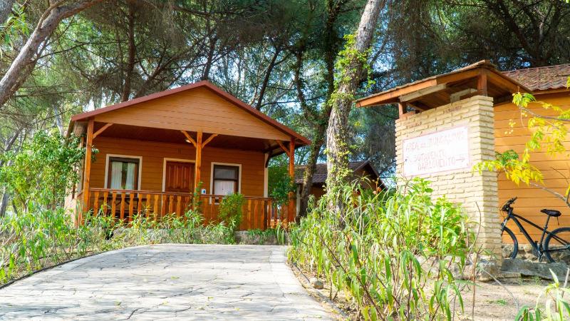 Bungalow (4 Adults) image 1