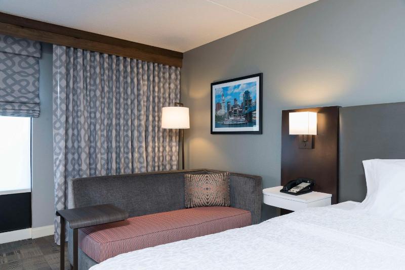 King Room - Non-Smoking image 4