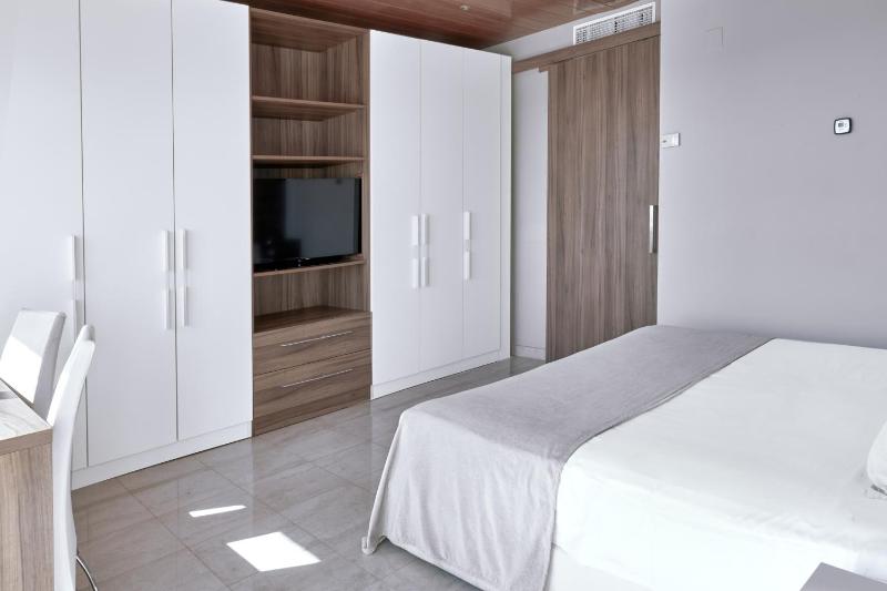 Junior Suite with Sea View image 4