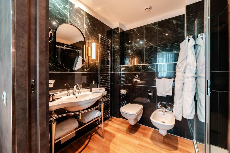 Exclusive Double Room - Upper Floor image 2