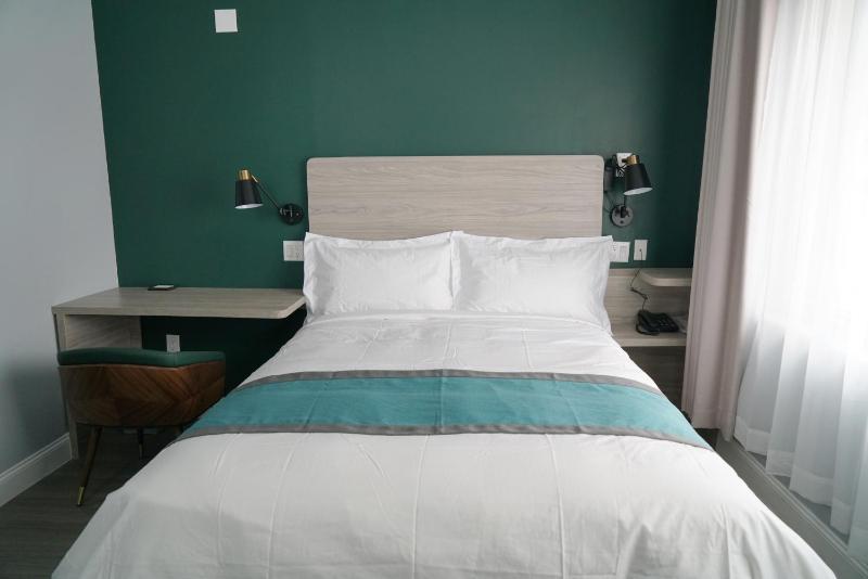 Double Room with Private Bathroom image 3