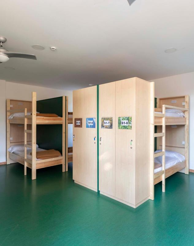 Bed in 8-Bed Mixed Dormitory Room image 3