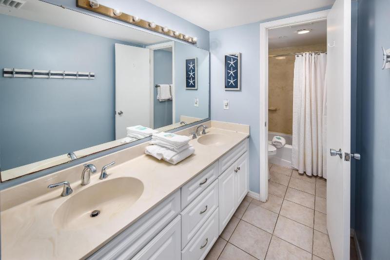 Nautilus 2609 Gulf View 2 BR 2 BA 6th FLR - image 13