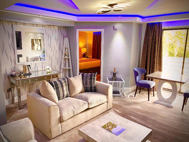 Superior Double Suite (Pet-friendly) image 3