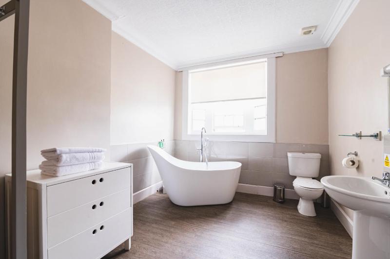 Double or Twin Room image 2