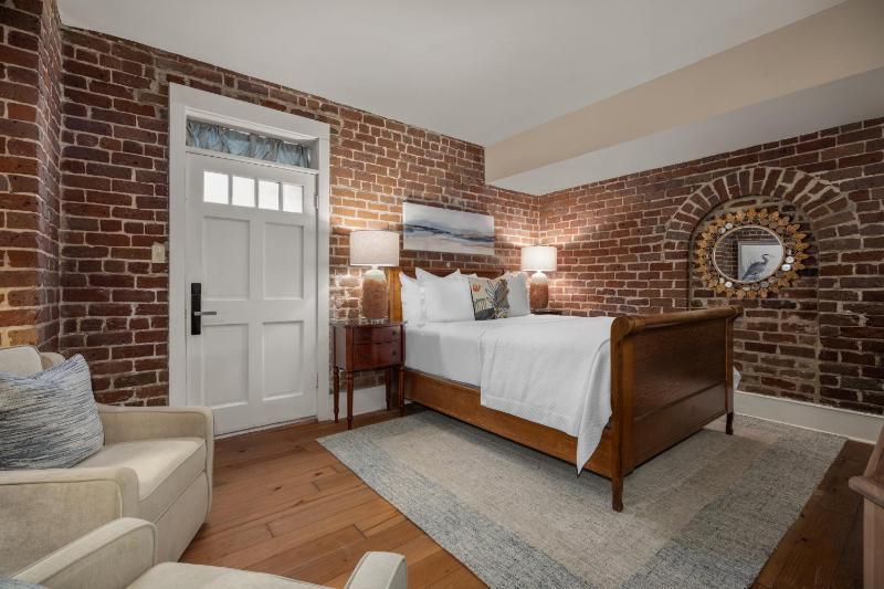 Hamilton Turner Inn - image 42